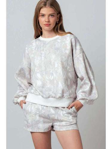 Urban Daizy relaxed leaf print khaki lounge sweatshirt set, comfortable loungewear with casual fit and nature-inspired design.
