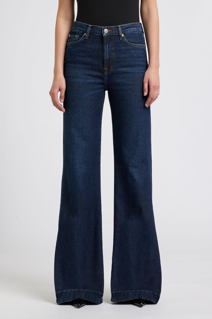 7 For All Mankind Modern Dojo LUXE Vintage Cowgirl Charm jeans with distressed denim and unique stitching details.