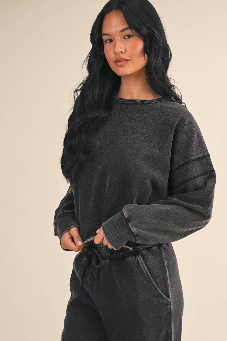 Denim Wash Cutout Back Layering Fleece-Lined Sweatshirt