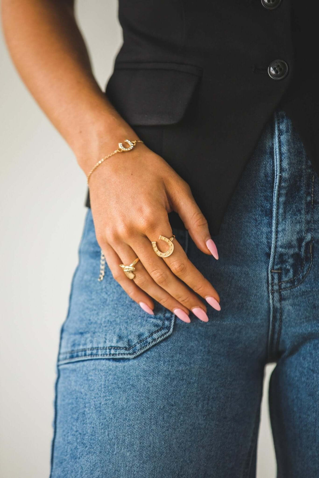 18K Gold Plated Dainty Rhinestone Horseshoe Chain Bracelet - Cowgirl Charm