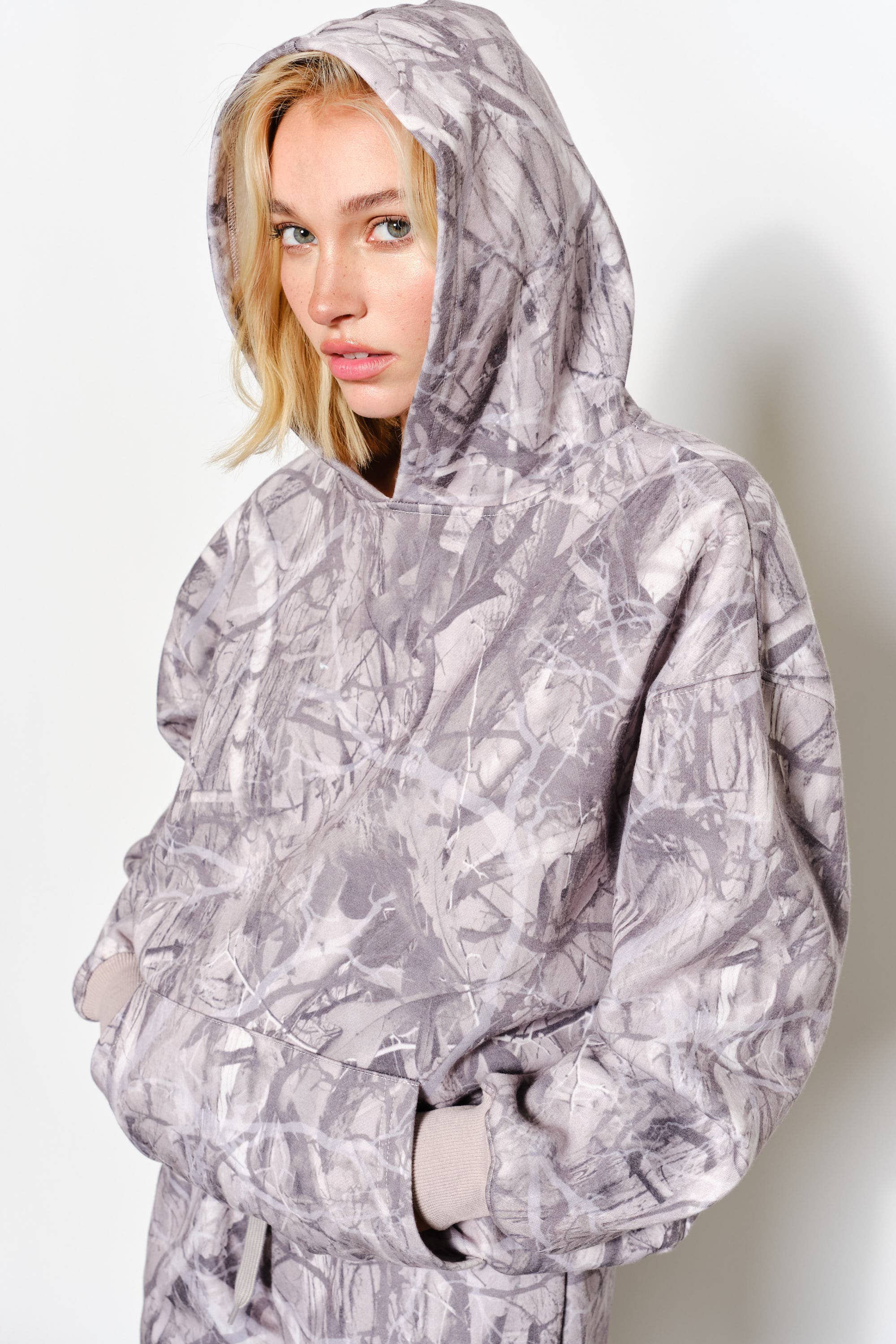 BLAKE EXCLUSIVE CAMO SWEATSHIRT