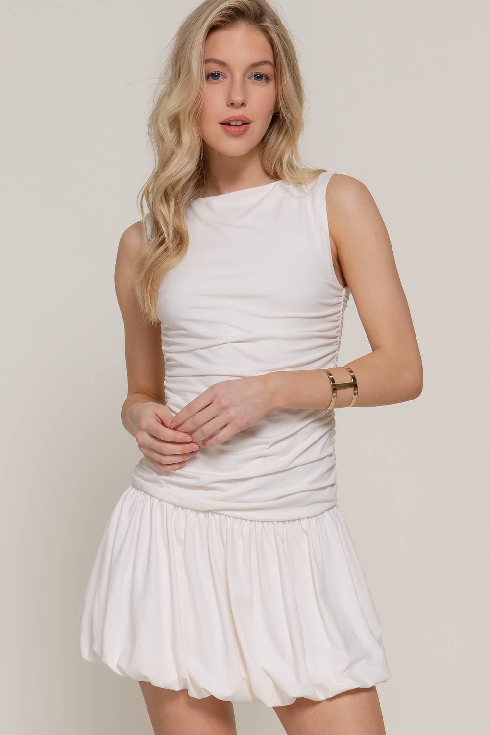 SLEEVELESS BOAT NECK VOLUMINOUS MINI DRESS