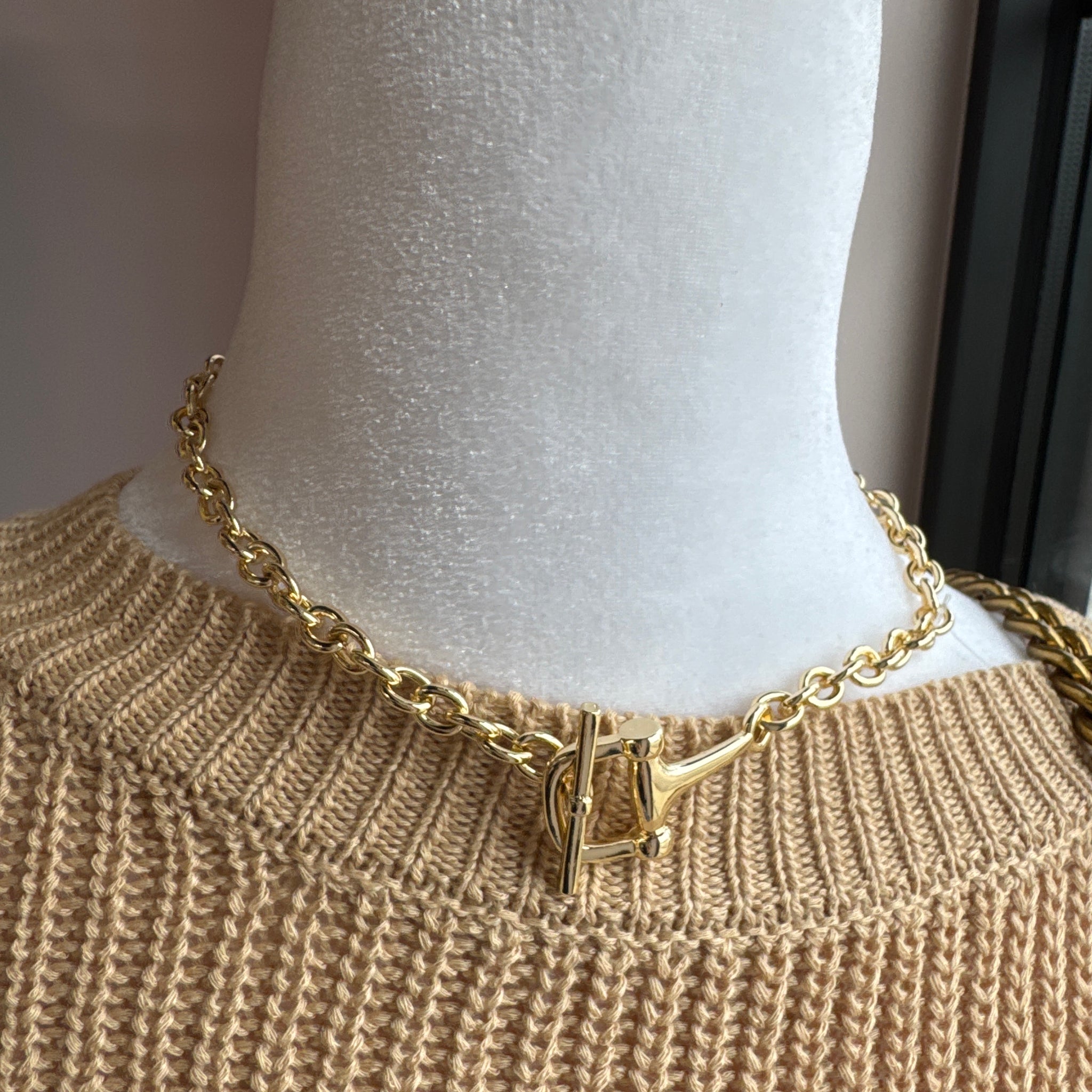 Gold Short Necklace Bit