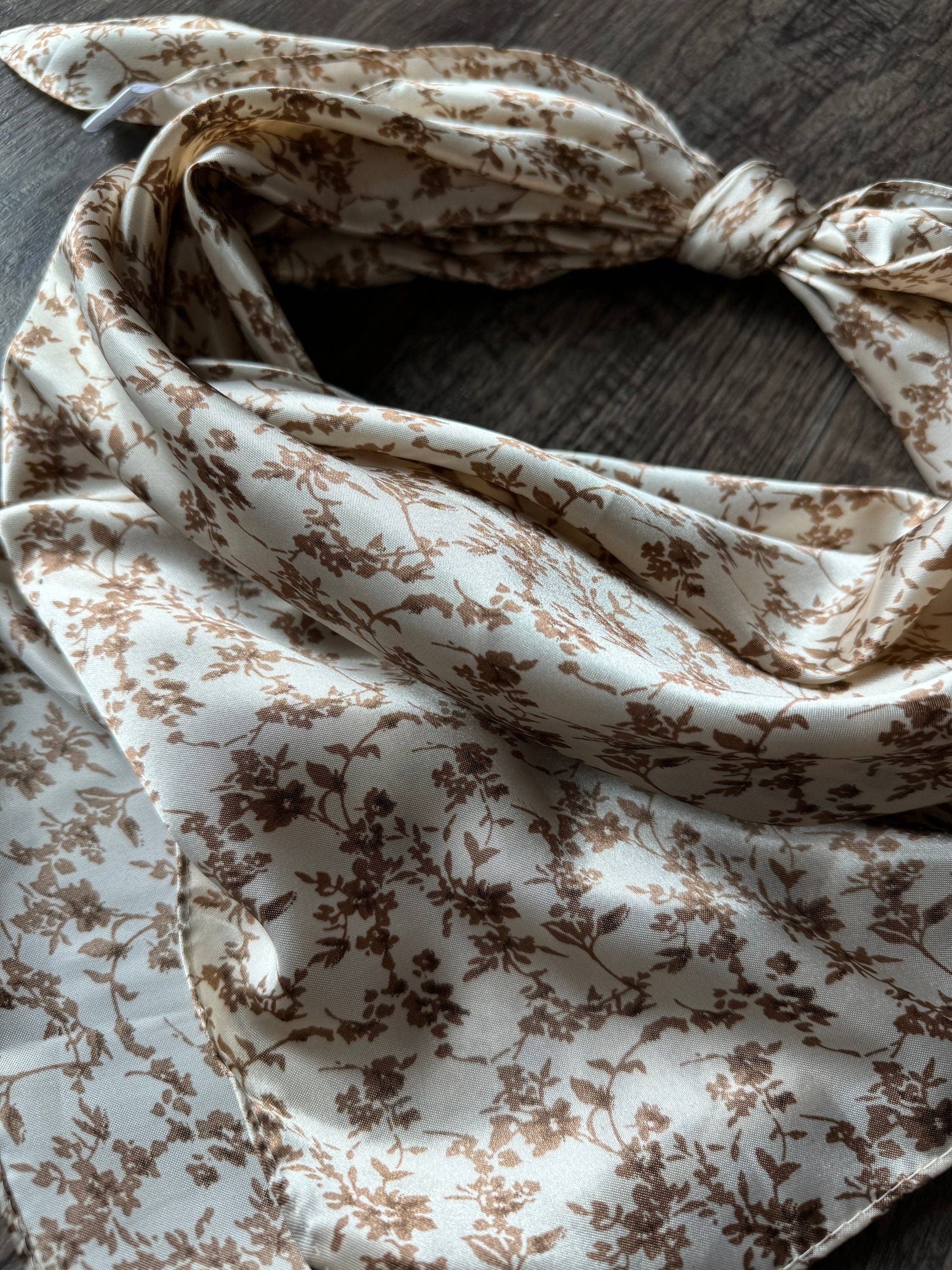 Wild Rag Tan Biege dainty floral