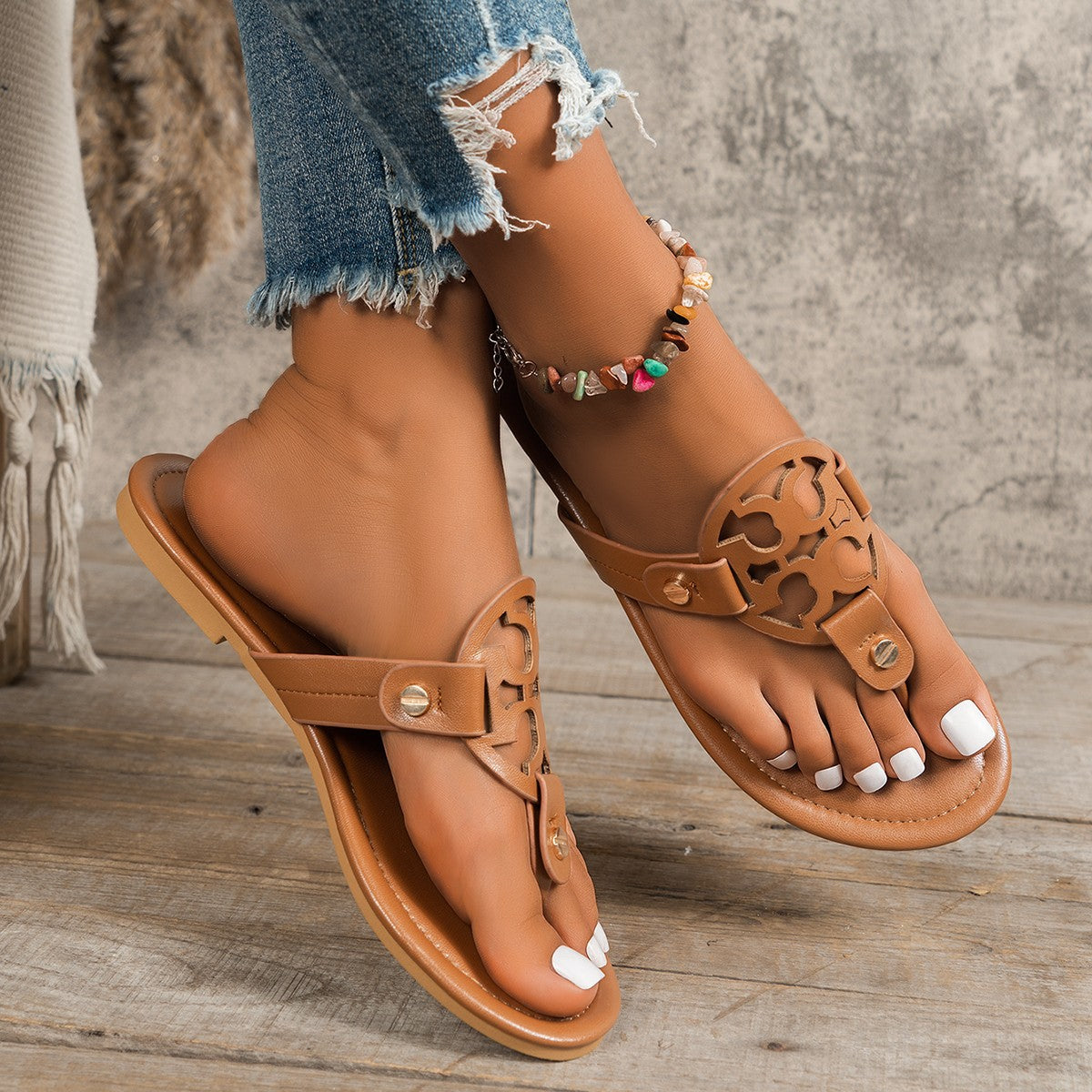 Classy Cutout Toe Post Flat Sandals