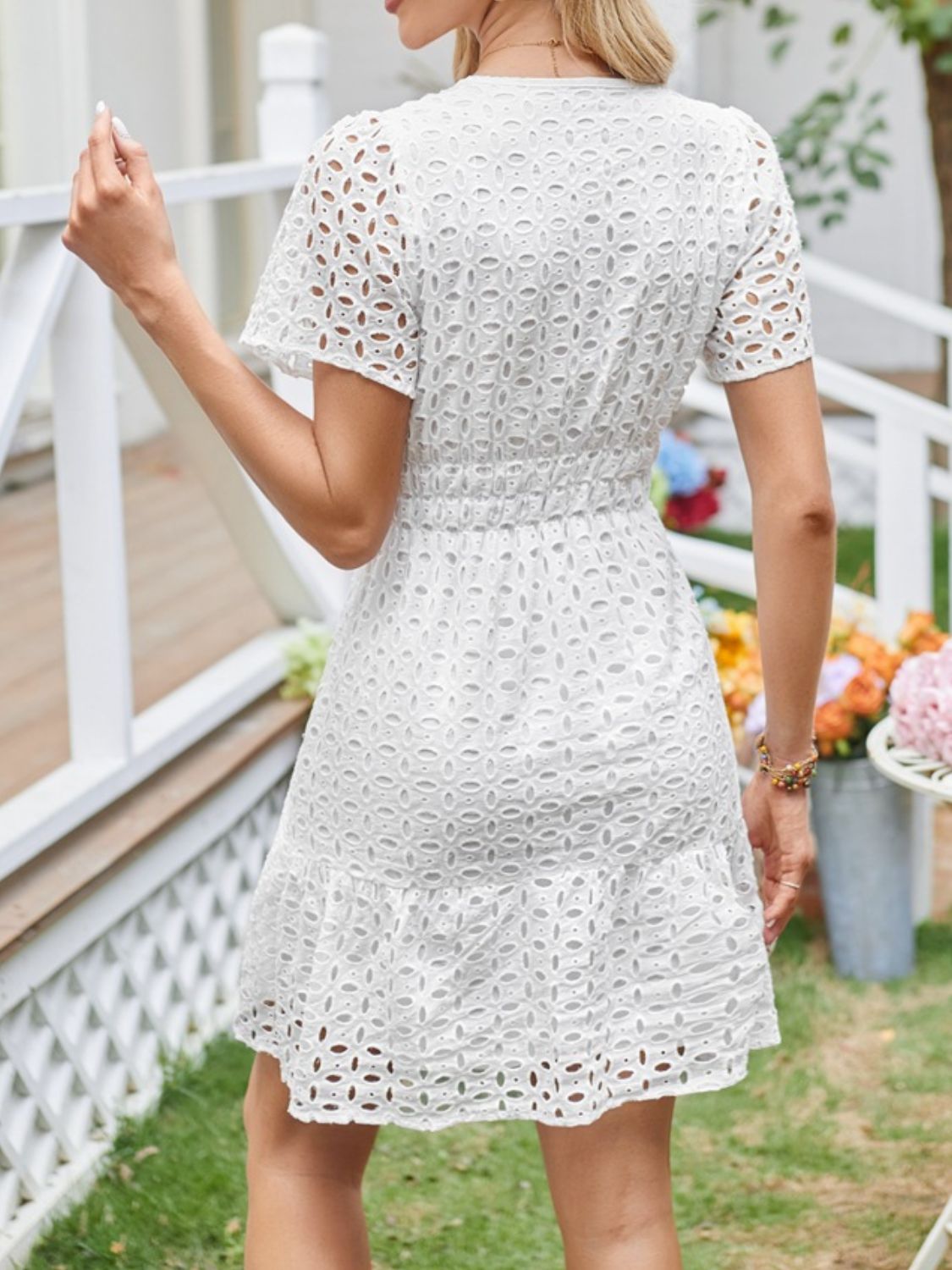 GenBeauty Eyelet Notched Neck Short Sleeve Dress – Summer White & Classic Black