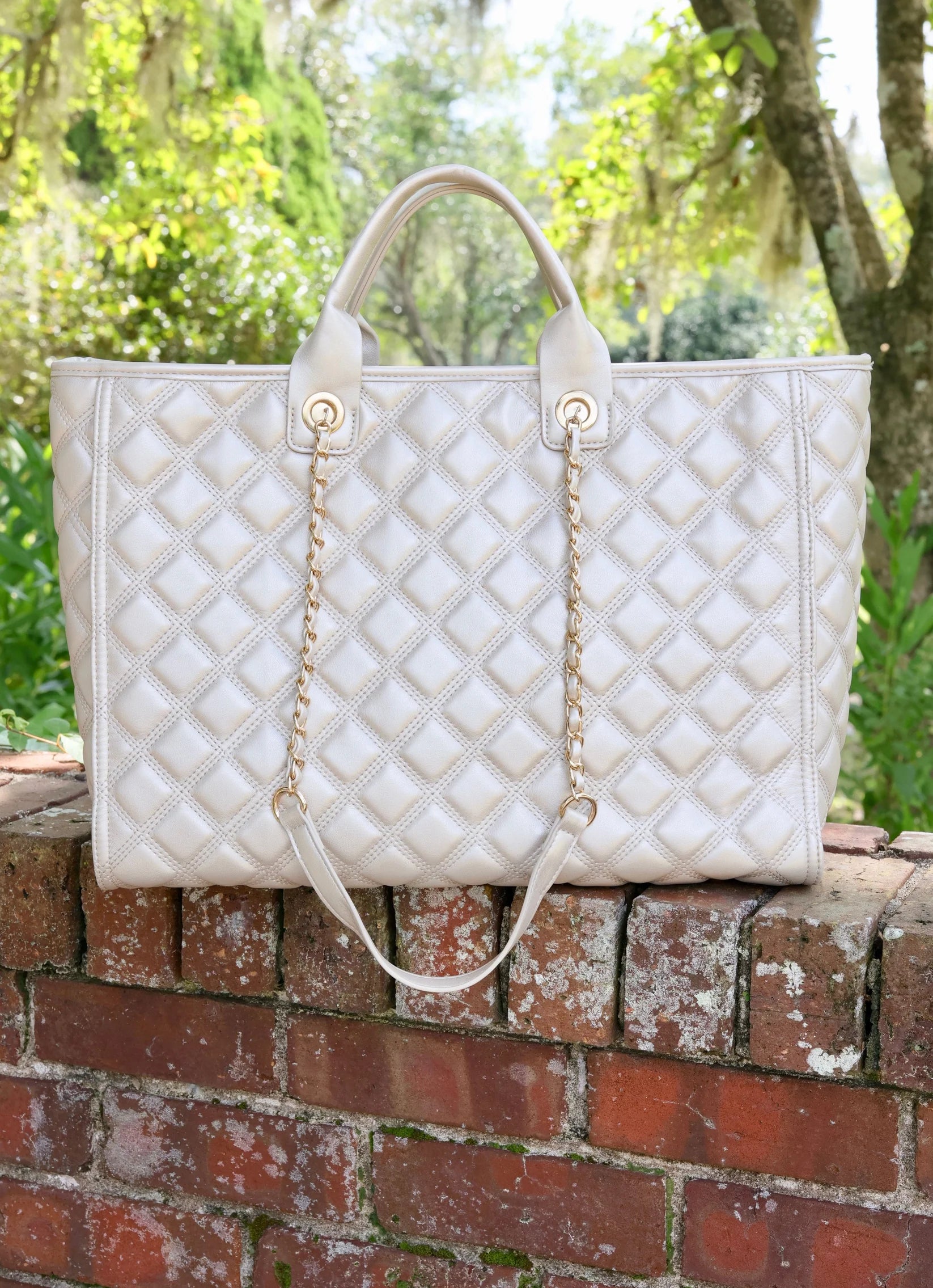 Caroline Hill Pearl Quilted DQ Oversized Tote – Vegan Leather Luxury Bag for Work, Travel & Everyday Style