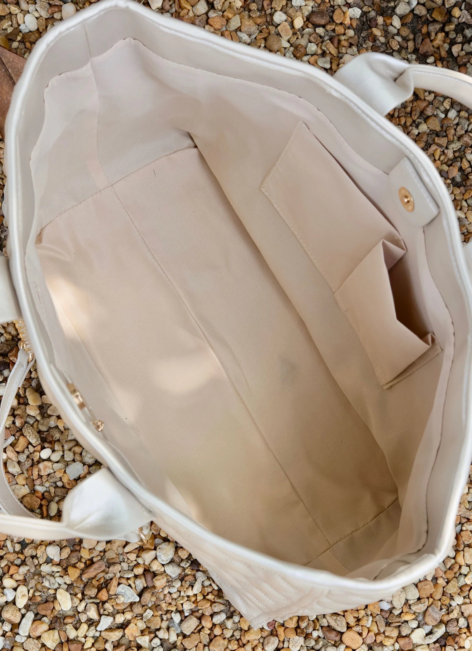 Caroline Hill Pearl Quilted DQ Oversized Tote – Vegan Leather Luxury Bag for Work, Travel & Everyday Style