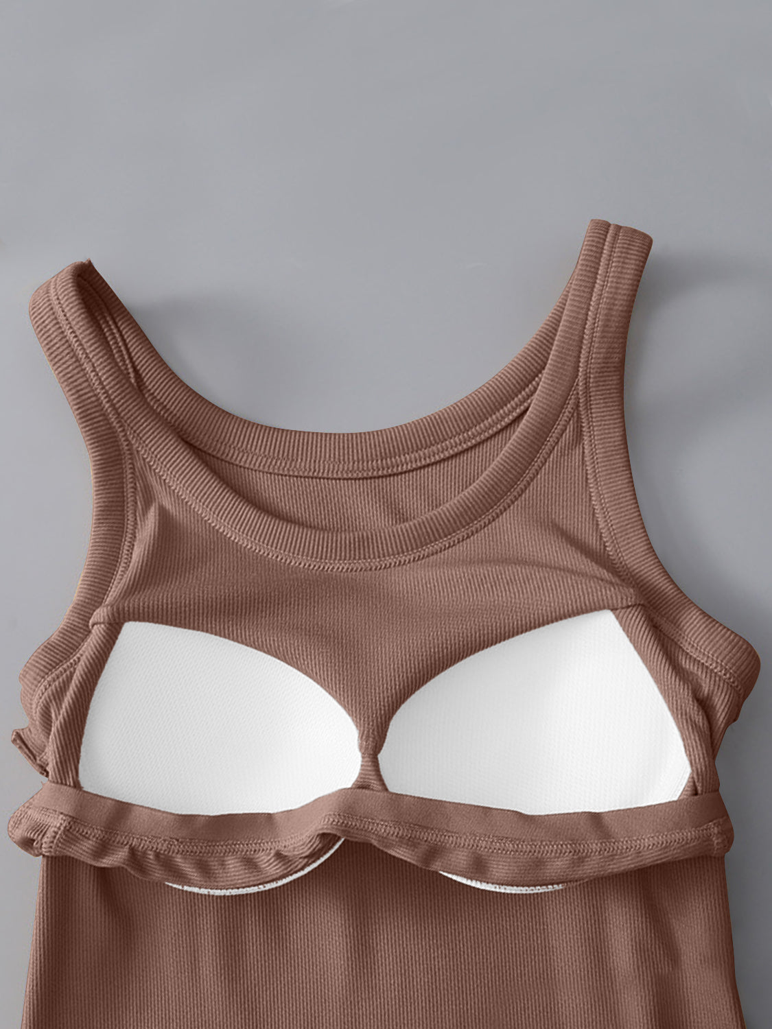 Seamless Black Ribbed Tank Top with Built-In Bra – Round Neck Sleeveless Layering Essential
