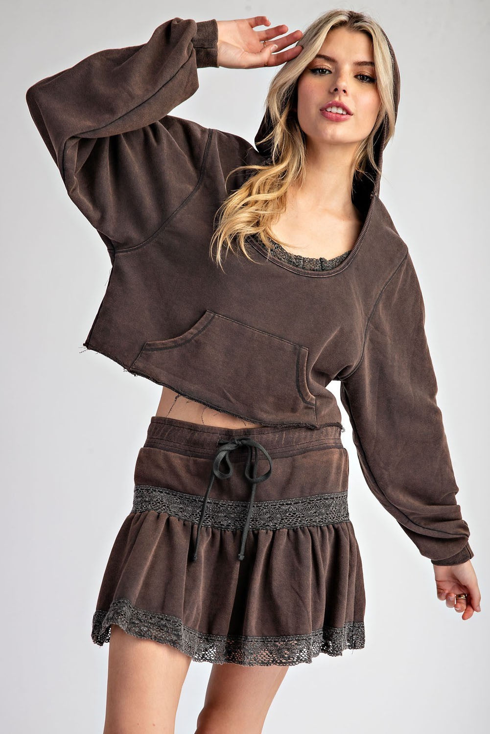 Lace Trim Cropped Long Sleeve Top