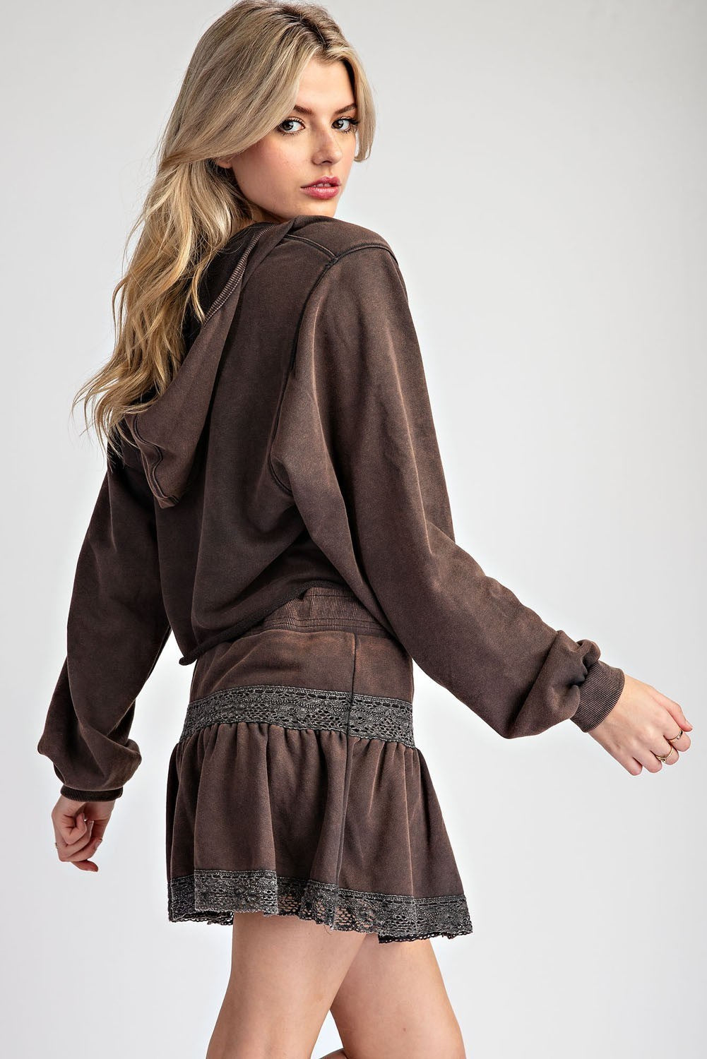 Lace Trim Cropped Long Sleeve Top