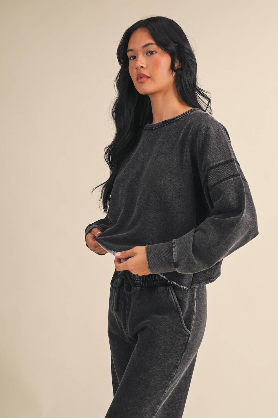 Denim Wash Cutout Back Layering Fleece-Lined Sweatshirt