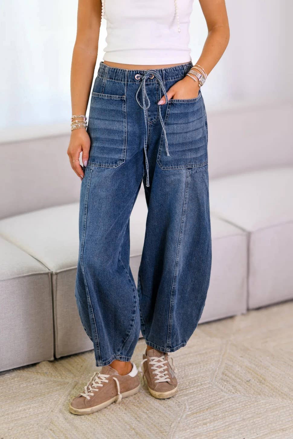 Laidback Mid-Waist Barrel Jeans