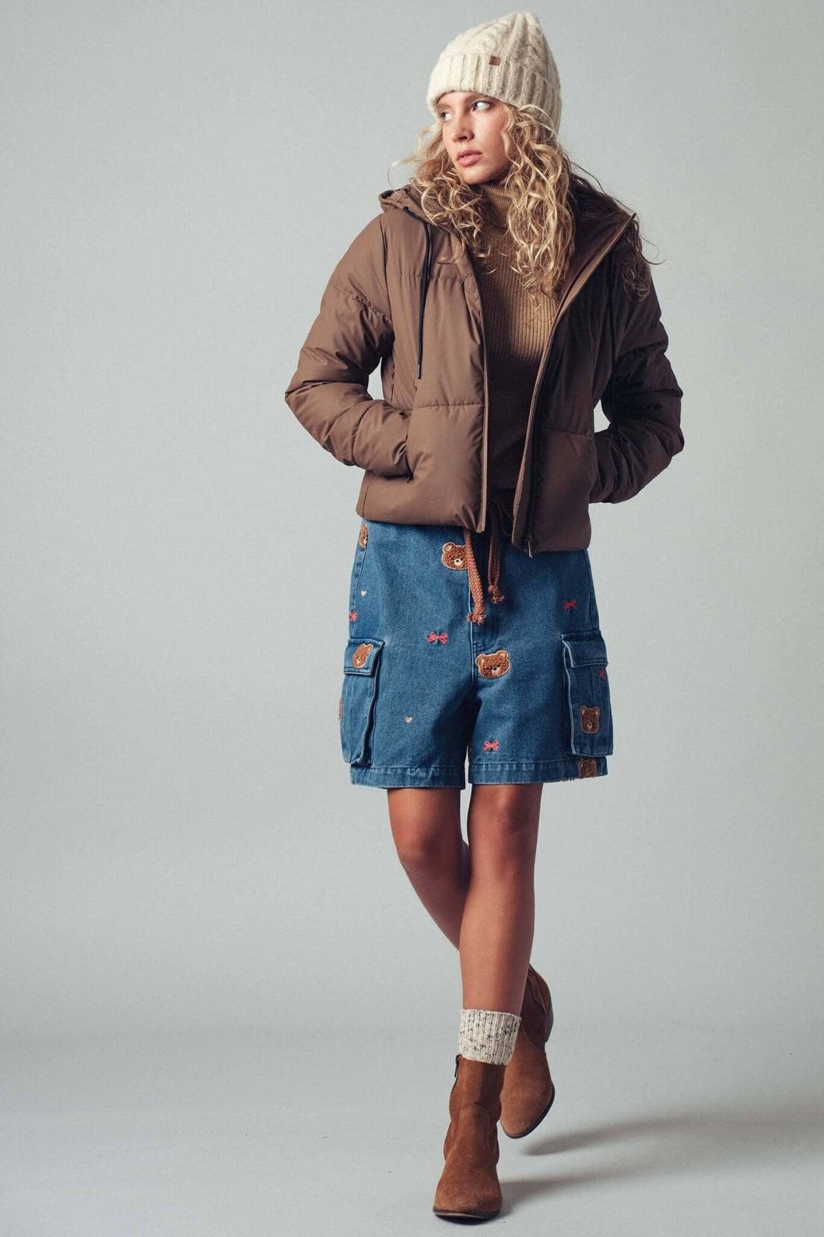 Urban Daizy cozy drawstring hooded puffer jacket, outerwear with a quilted design and adjustable hood, perfect for cold weather.