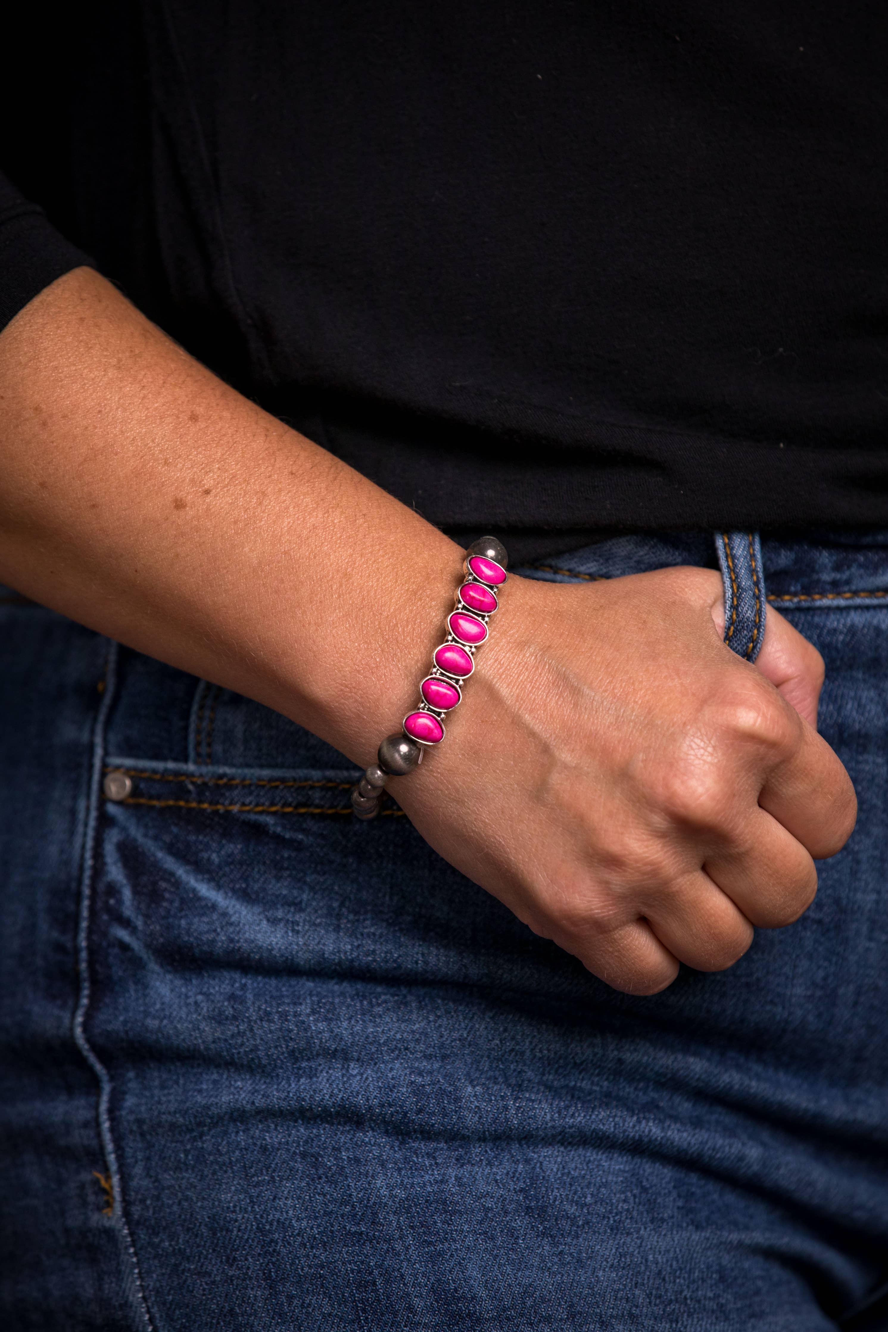 Faux Navajo Pearl Stretch Bracelet with 6 Stone Pink Accent