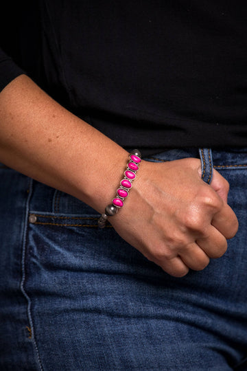 Faux Navajo Pearl Stretch Bracelet with 6 Stone Pink Accent