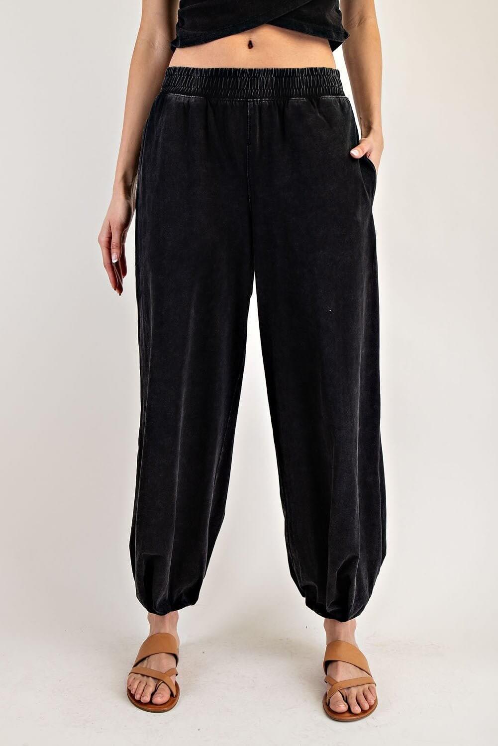 Comfortable ee:some elastic waist lounge pants joggers in soft, breathable fabric, perfect for relaxed loungewear.