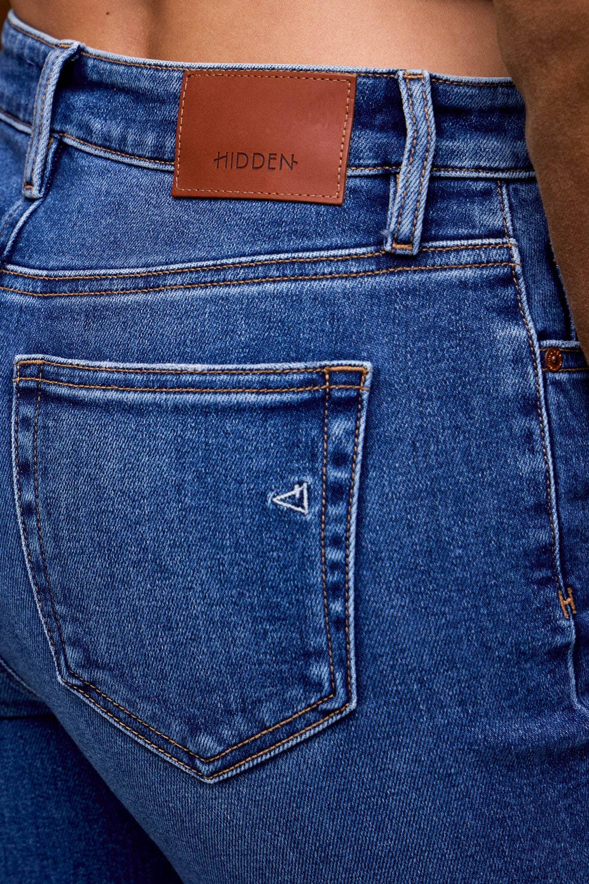 Hidden Jeans Ella Clean Stretch High Rise Classic Straight jeans displayed hanging with a neutral background.