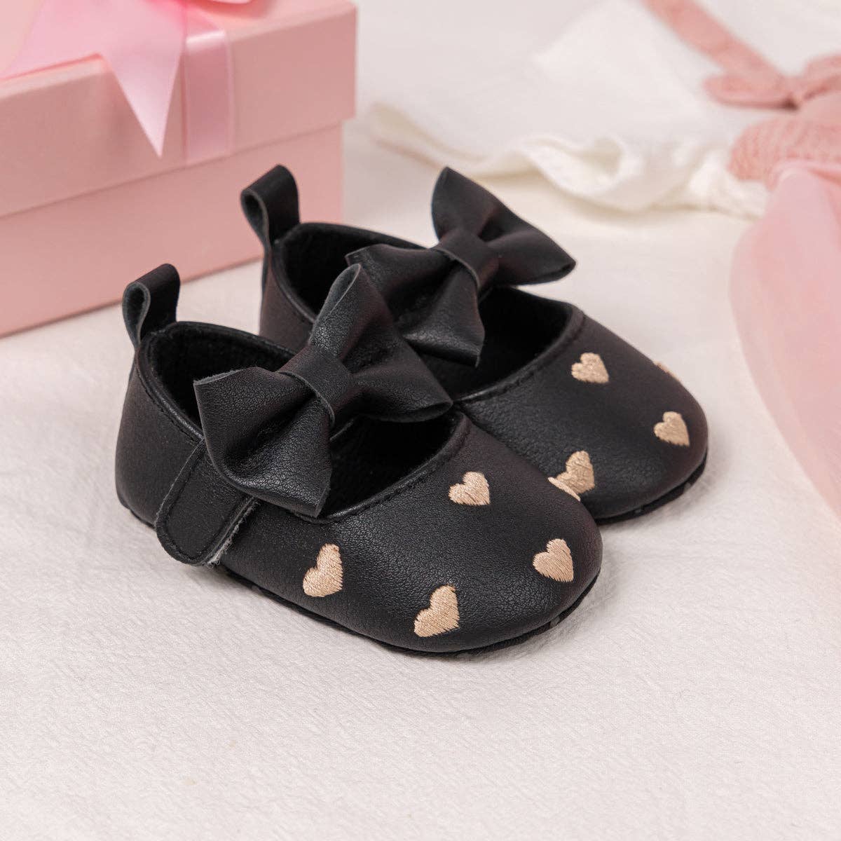 Black w/gold heart infant shoes