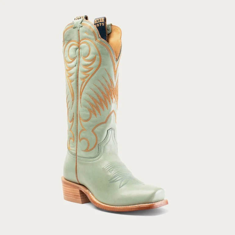 HYER Leawood Boots, stylish leather ankle boots with chunky heels and side zippers, perfect for casual or dressy outfits.
