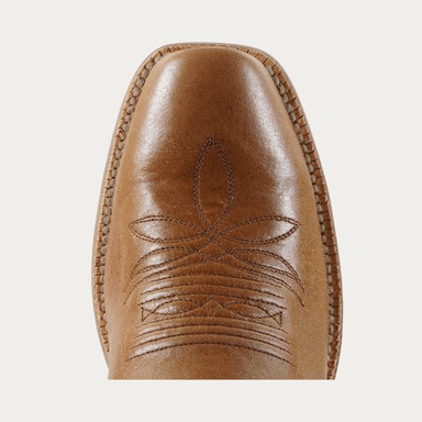 HYER Leawood boots featuring ankle-high design, smooth leather finish, and stylish stitching for a chic, versatile look.