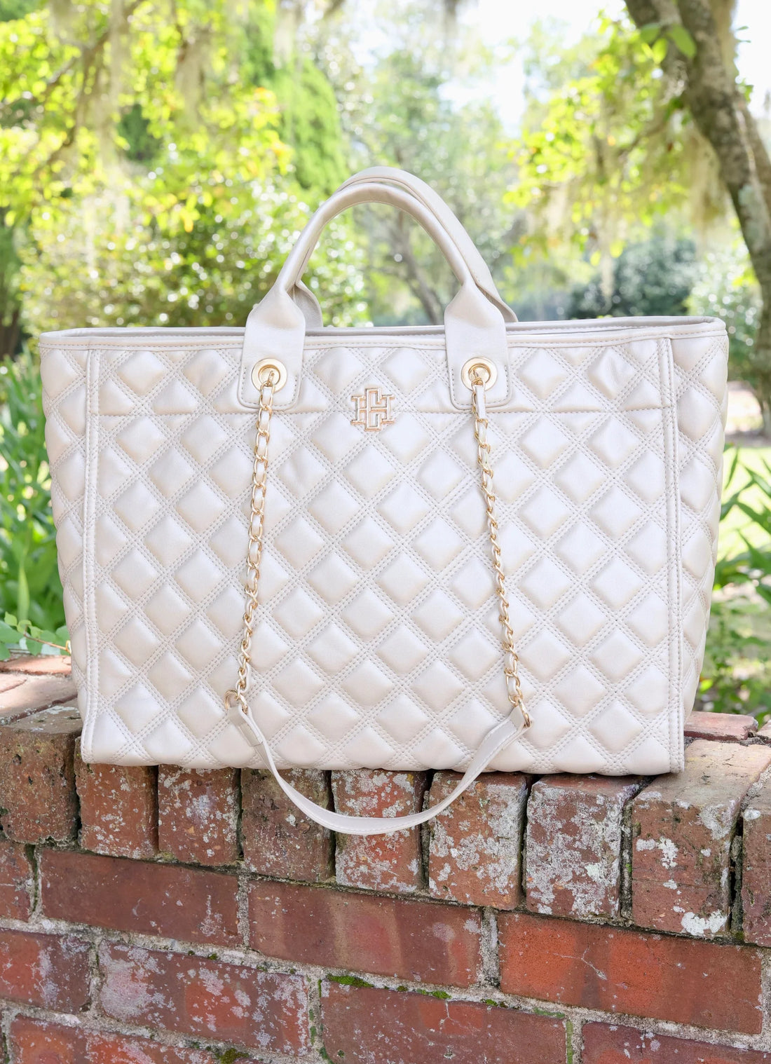 Caroline Hill Pearl Quilted DQ Oversized Tote – Vegan Leather Luxury Bag for Work, Travel & Everyday Style