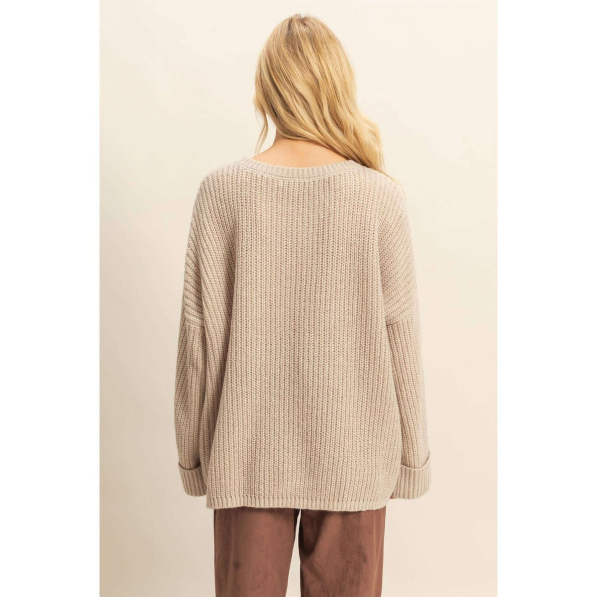 HYFVE oversized casual ribbed knit sweater with relaxed fit, featuring a cozy, textured design perfect for casual wear.