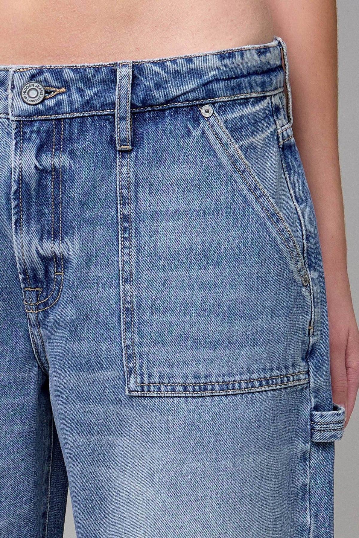 Hidden Jeans Sammie Classic Crop Barrel Jeans, stylish denim bottoms with a cropped fit and wide barrel legs, front view.