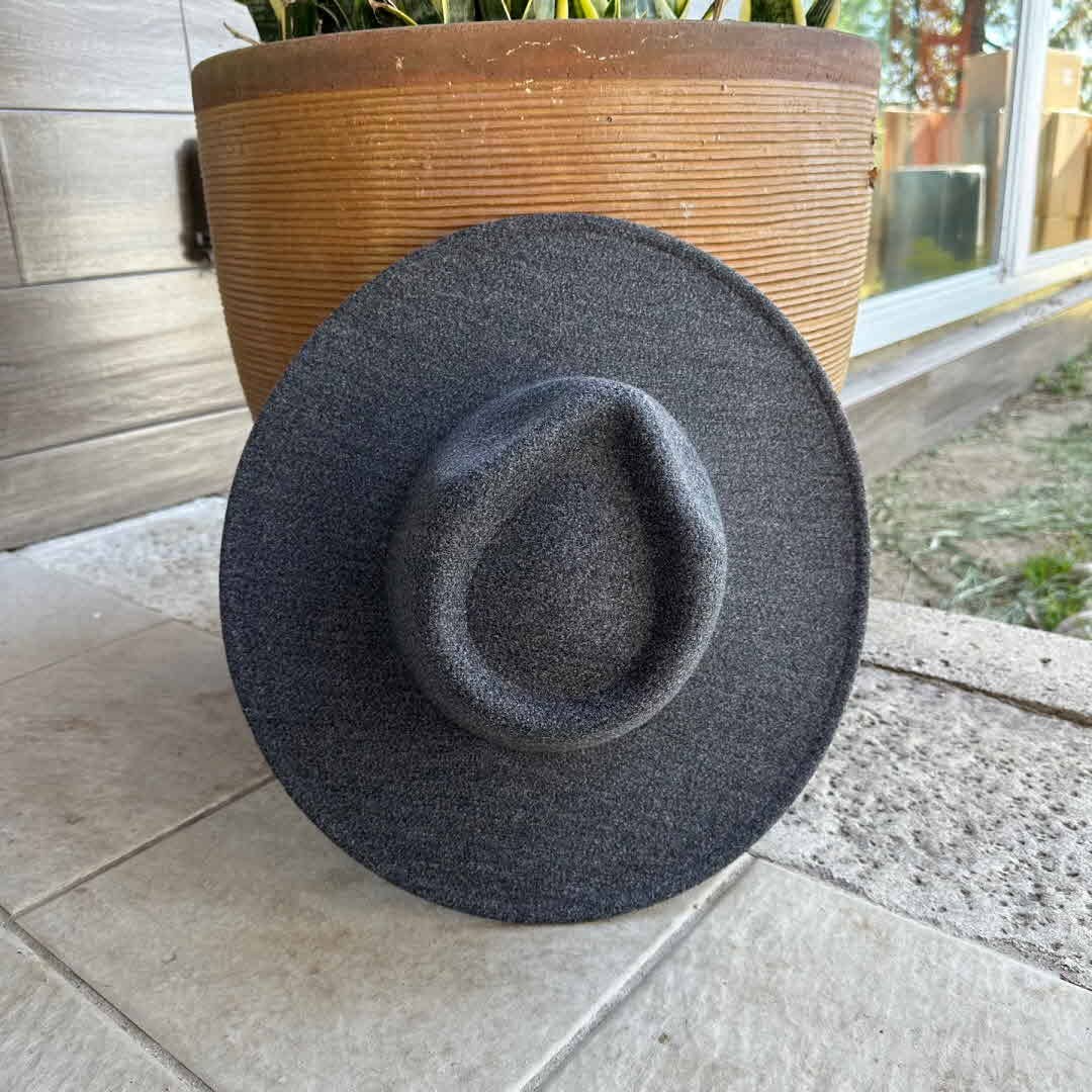 Vegan felt rancher hat by Queens INC in various colors, featuring a wide brim and classic rancher style for outdoor wear.