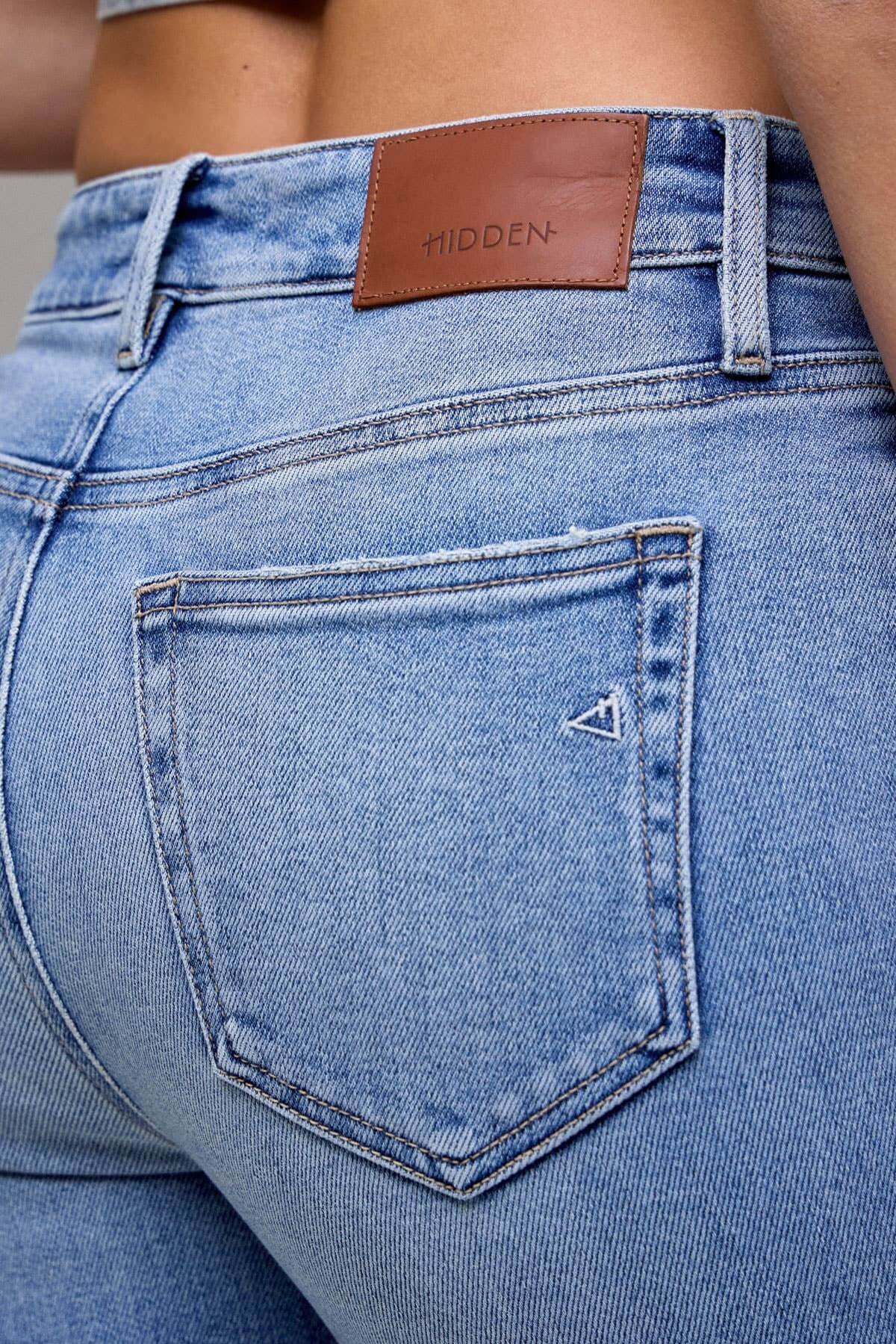 Hidden Jeans Tracey Clean Stretch straight-leg jeans with 28-inch inseam, showcasing a sleek, fitted denim style.