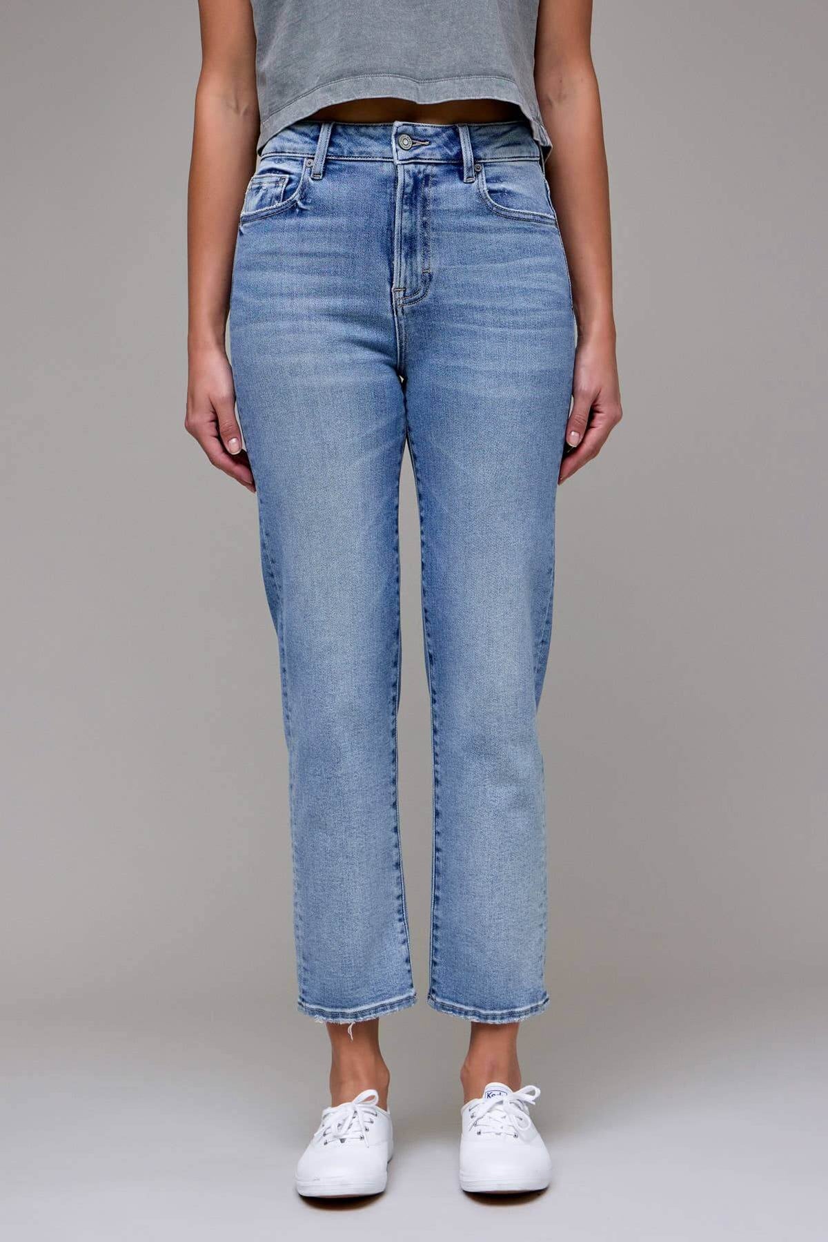 Hidden Jeans Tracey Clean Stretch straight-leg jeans with 28-inch inseam, shown in a natural stretch fabric and classic fit.