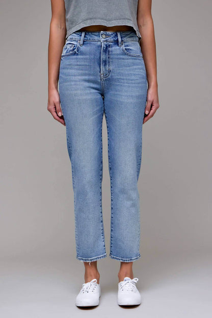 Hidden Jeans Tracey Clean Stretch straight-leg jeans with 28-inch inseam, shown in a natural stretch fabric and classic fit.