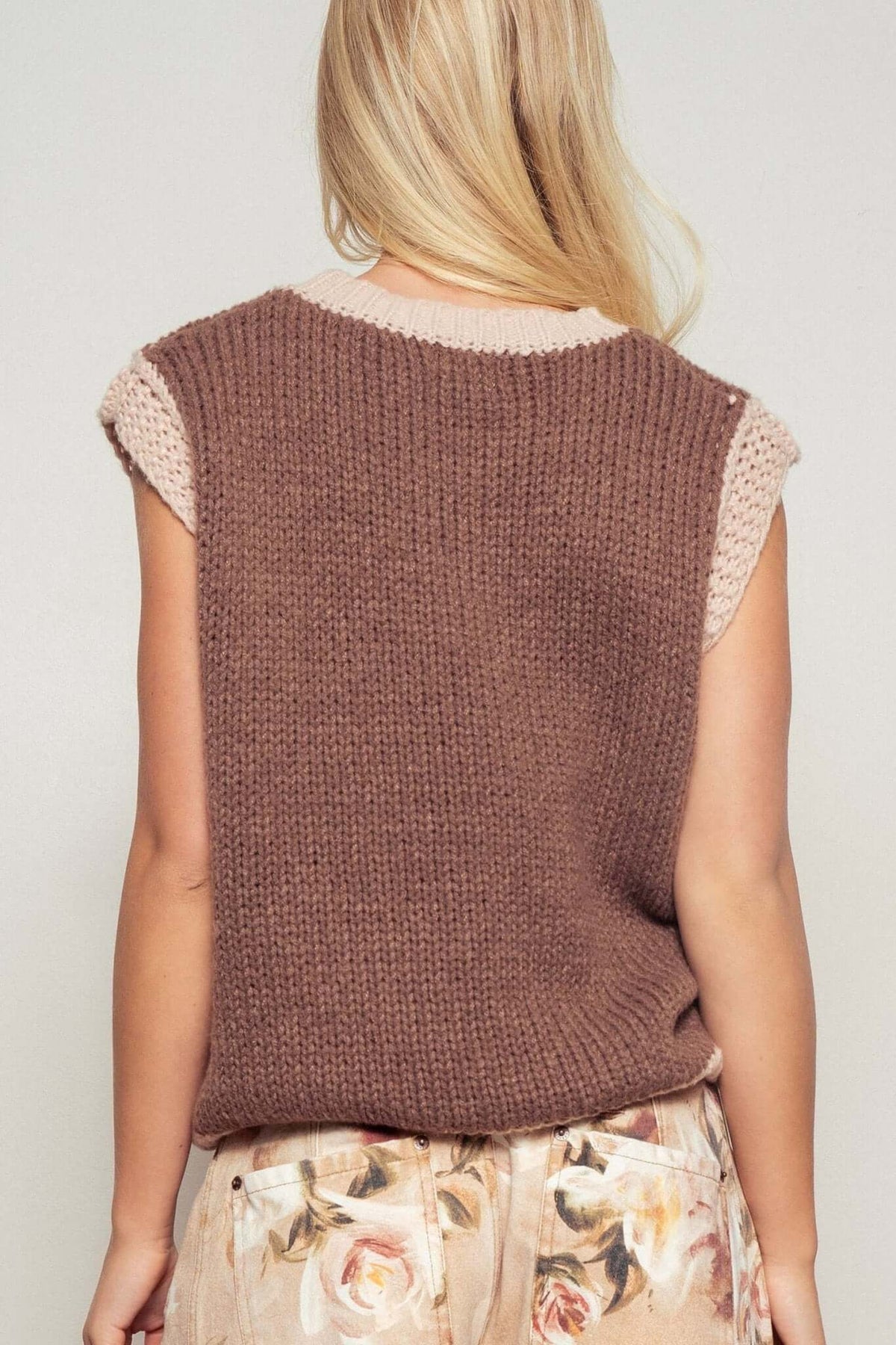 Urban Daizy western horseshoe crochet knit sweater vest with ribbed trim, featuring detailed crochet pattern and classic sleeveless design.