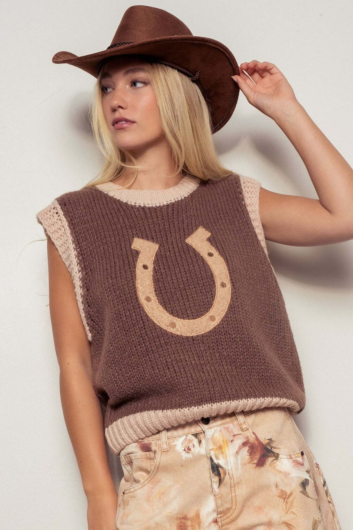Urban Daizy Western Horseshoe crochet knit sweater vest with ribbed trim, featuring a stylish western-inspired design.